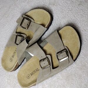 Aldi Royal Class mens tan Birkenstock like sandals. NWOT. Size 9